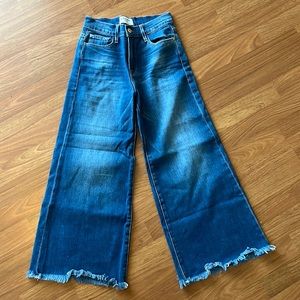 Frame Denim Wide Leg Jeans !!